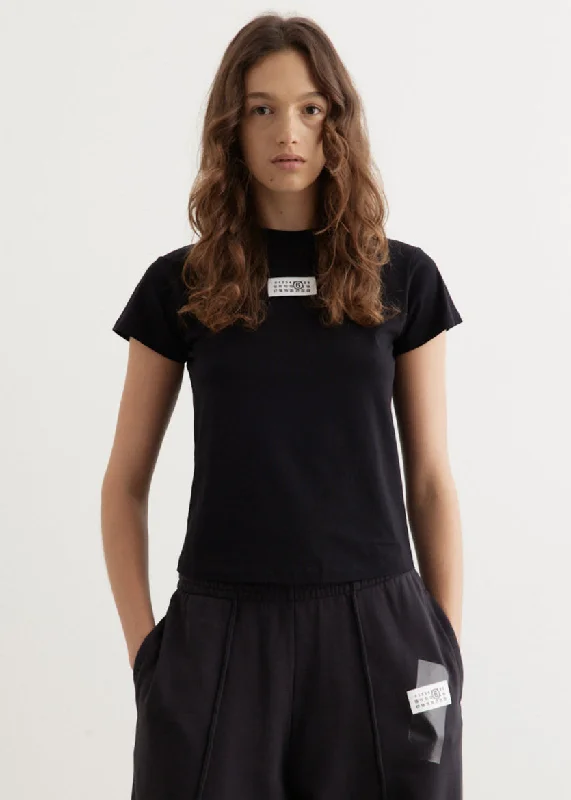 Pocketed Women T Shirt for Added FunctionalityMM6 T-Shirt
