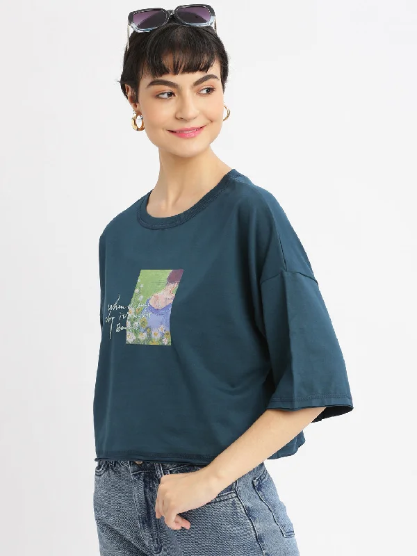 Floral Print Women T Shirt for a Feminine TouchWomen Graphic Teal Boxy Crop T shirt