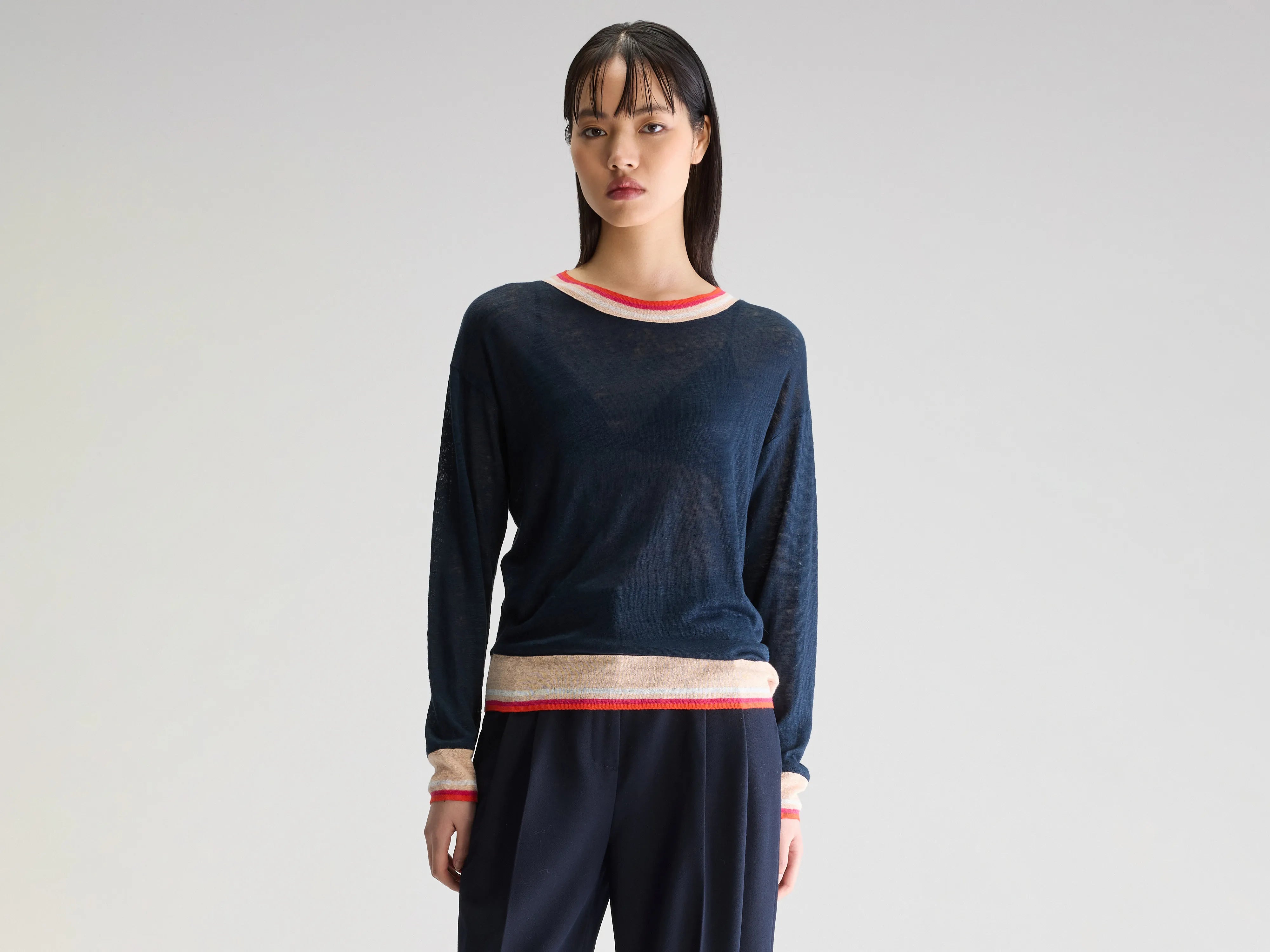 Muscle Women T Shirt for a Sporty and Casual LookSenia relaxed t-shirt (251 / W / CAPTAIN) Muscle Women T Shirt for a Sporty and Casual LookSenia relaxed t-shirt (251 / W / CAPTAIN)