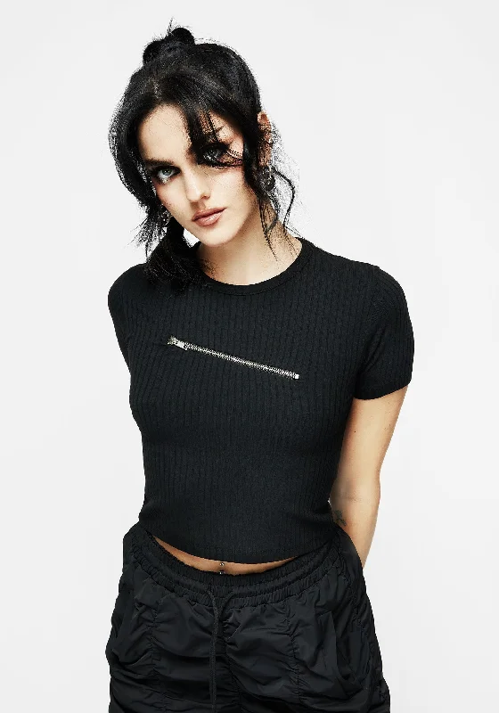 Muscle Women T Shirt for a Sporty and Casual LookHanna Zip Crop Top