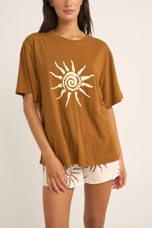 Distressed Women T Shirt with a Laid - Back AestheticSeafarer Oversized T-Shirt Brown Distressed Women T Shirt with a Laid - Back AestheticSeafarer Oversized T-Shirt Brown