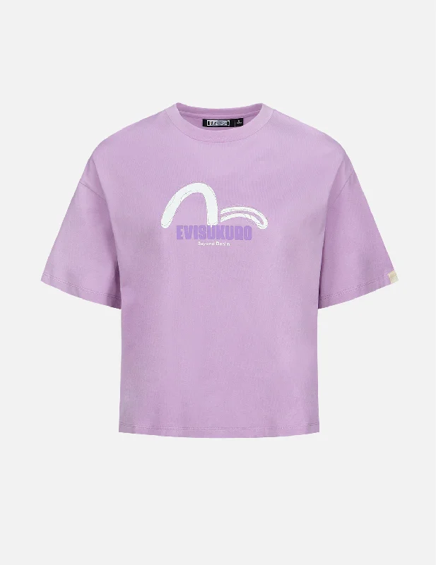 Embroidered Women T Shirt with Intricate DetailsSeagull Print and Stitching T-shirt