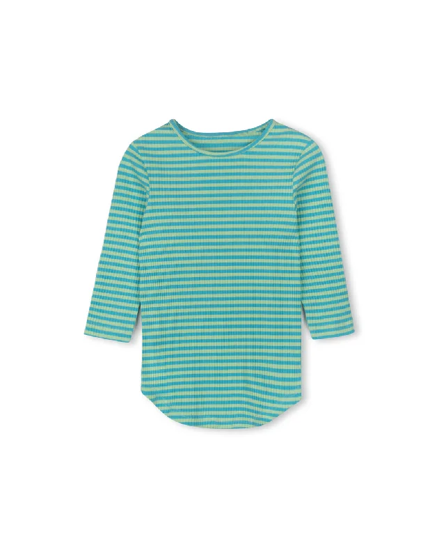 Pocketed Women T Shirt for Added FunctionalityStriped Ribbed Back Seam Tee