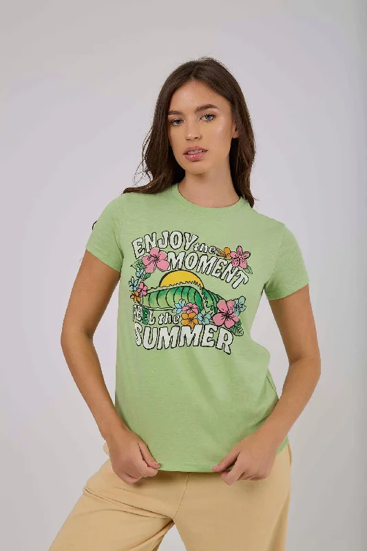 Muscle Women T Shirt for a Sporty and Casual LookT-Shirt