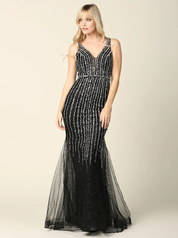 Maxi dresses with a cinched waist for a defined silhouette Long Formal Sleeveless Fitted Prom Gown